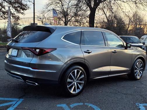 2025 Acura MDX w/Technology Package
