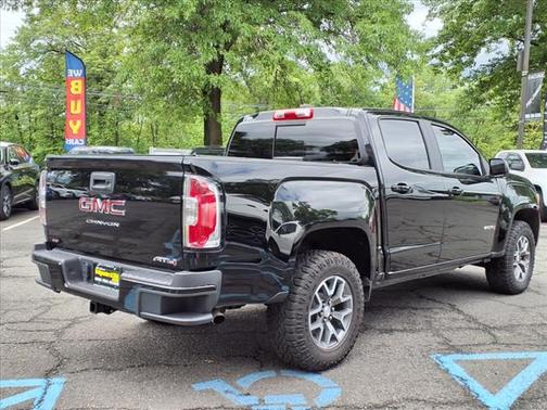 2022 GMC Canyon 4WD AT4 w/Leather