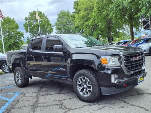 2022 GMC Canyon 4WD AT4 w/Leather