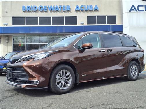 2021 Toyota Sienna XLE