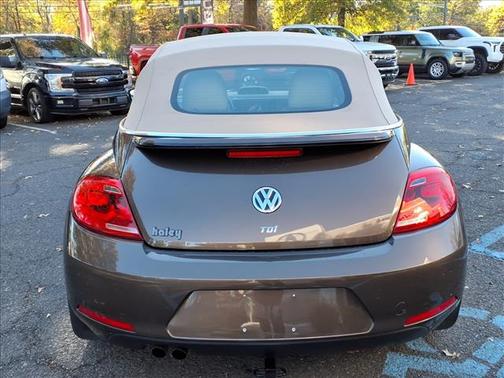 2014 Volkswagen Beetle 2.0L TDI w/Sound/Nav