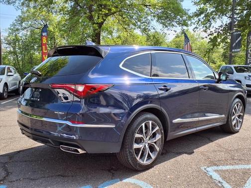 2022 Acura MDX w/Technology Package