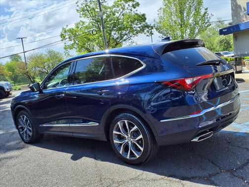 2022 Acura MDX w/Technology Package