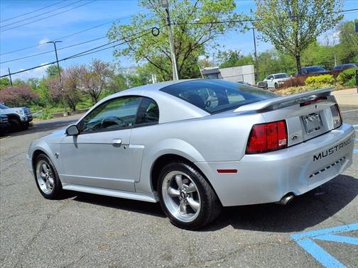 2004 Ford Mustang GT Deluxe