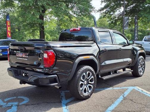 2024 GMC Canyon 4WD AT4