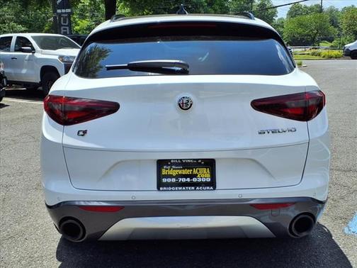 2022 Alfa Romeo Stelvio Ti
