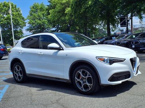 2022 Alfa Romeo Stelvio Ti