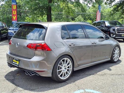 2017 Volkswagen Golf R 4Motion