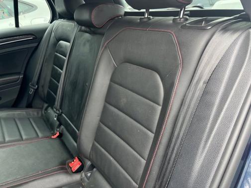 2016 Volkswagen Golf GTI SE w/Performance Pkg