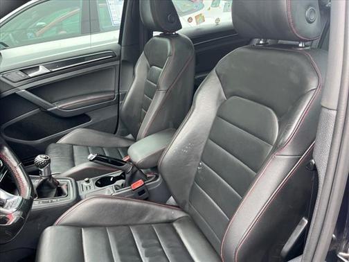 2016 Volkswagen Golf GTI SE w/Performance Pkg
