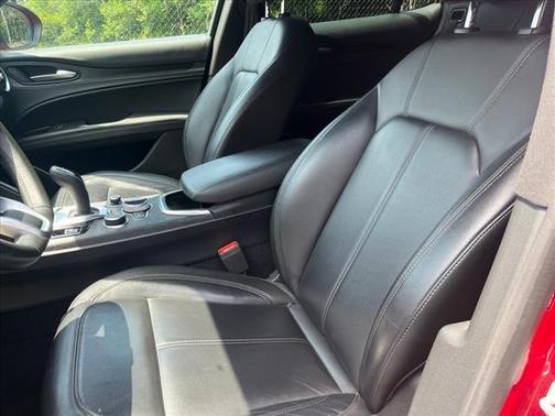 2022 Alfa Romeo Stelvio Sprint