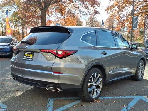 2023 Acura MDX w/Technology Package