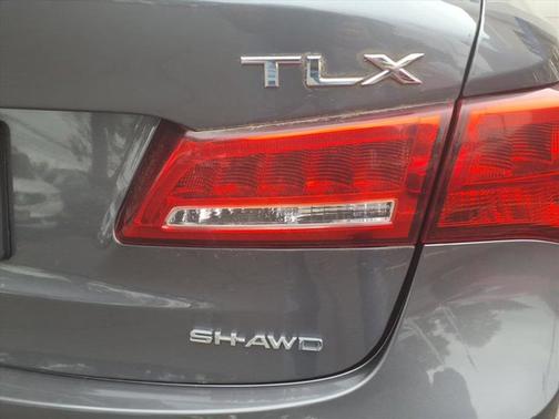 2018 Acura TLX V6 w/Technology Package