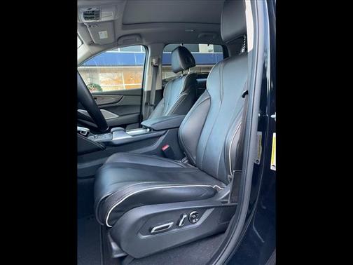 Photo 3 of 32 of 2022 Acura MDX w/Advance Package