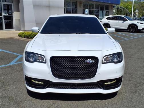 2023 Chrysler 300 300C