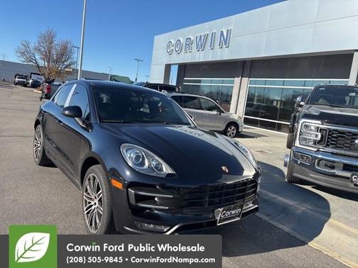 2015 Porsche Macan Turbo