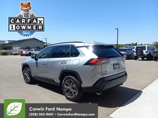 2022 Toyota RAV4 Hybrid XLE Premium