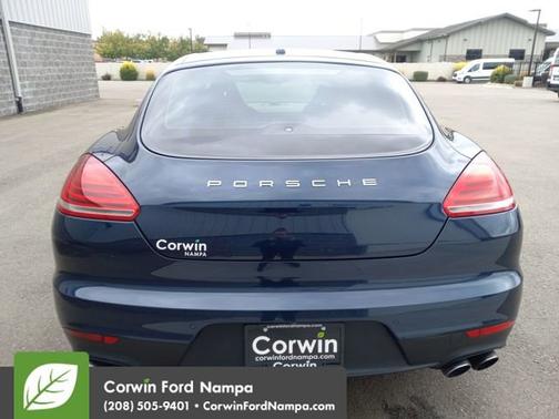 2015 Porsche Panamera 4S