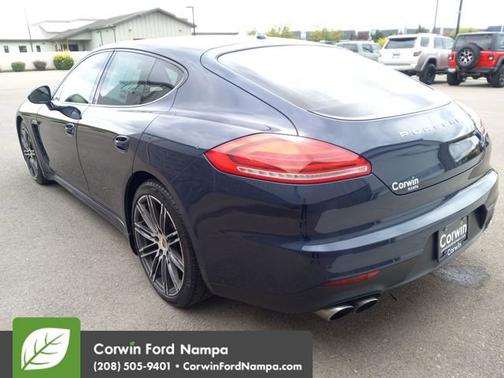 2015 Porsche Panamera 4S