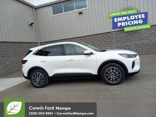 Star White Metallic Tri-Coat 2025 Ford Escape PHEV