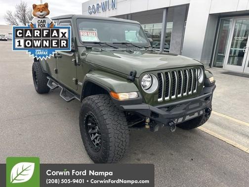 2022 Jeep Gladiator Overland