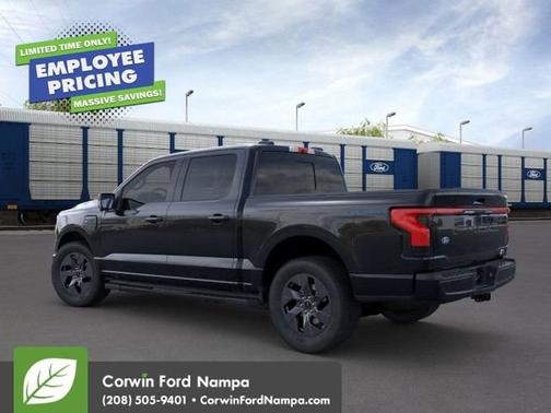2025 Ford F-150 Lightning LARIAT