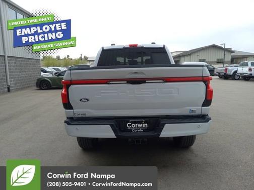 2025 Ford F-150 Lightning LARIAT