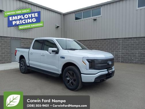 2025 Ford F-150 Lightning LARIAT