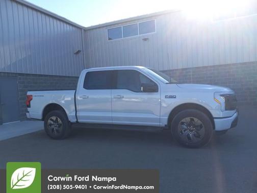 2025 Ford F-150 Lightning Flash