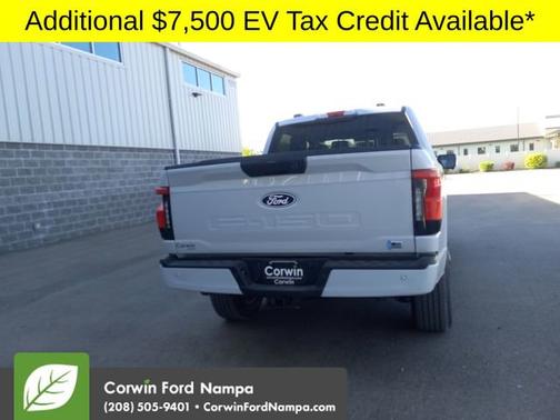 2025 Ford F-150 Lightning Flash