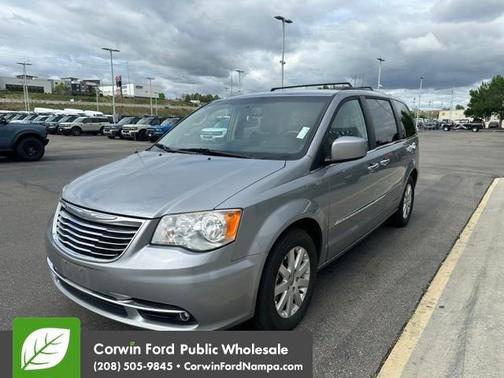 2015 Chrysler Town & Country Touring