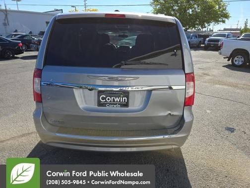 2015 Chrysler Town & Country Touring