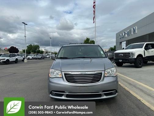 2015 Chrysler Town & Country Touring