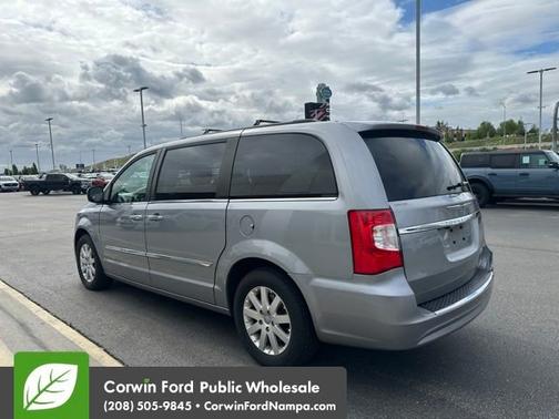 2015 Chrysler Town & Country Touring
