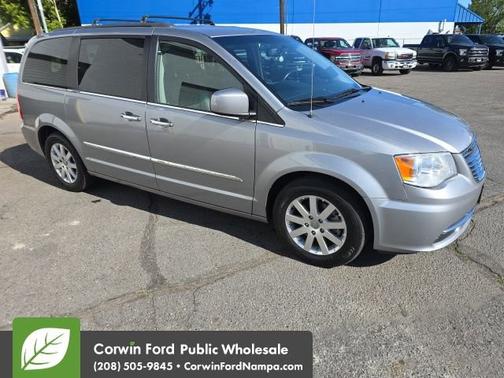 2015 Chrysler Town & Country Touring