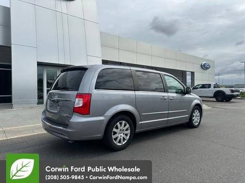 2015 Chrysler Town & Country Touring