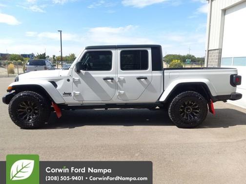 2022 Jeep Gladiator Willys