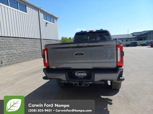 2025 Ford F-350 LARIAT