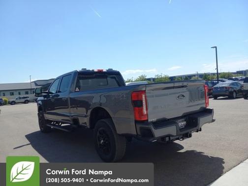 2025 Ford F-350 LARIAT