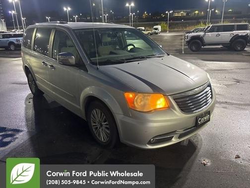 2012 Chrysler Town & Country Limited