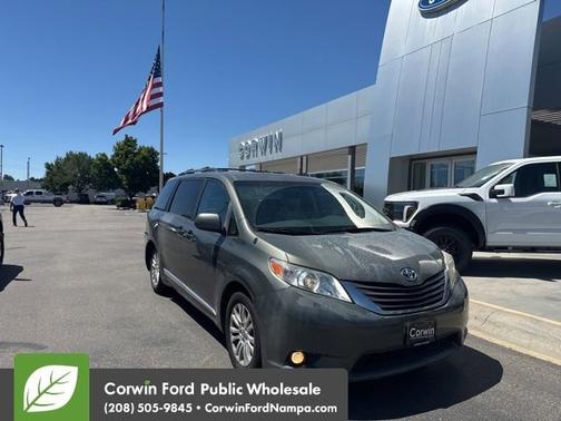 2011 Toyota Sienna XLE