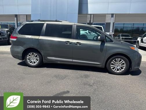 2011 Toyota Sienna XLE