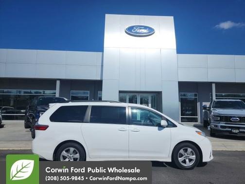 2020 Toyota Sienna LE
