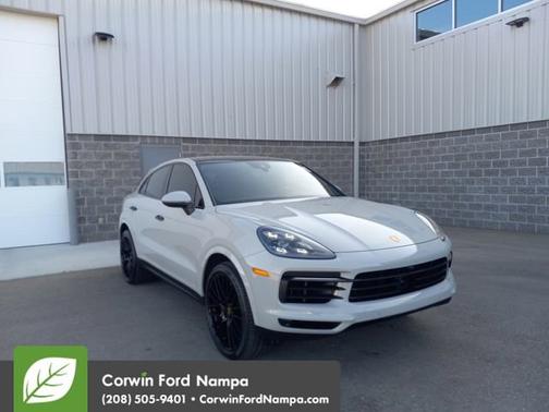 2022 Porsche Cayenne Base