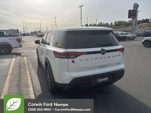 2023 Nissan Pathfinder S