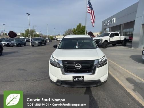 2023 Nissan Pathfinder S