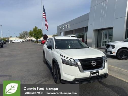 2023 Nissan Pathfinder S