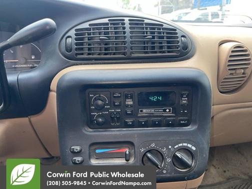 1997 Dodge Caravan Base