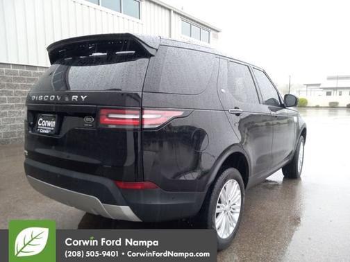 Narvik Black 2018 Land Rover Discovery HSE LUXURY