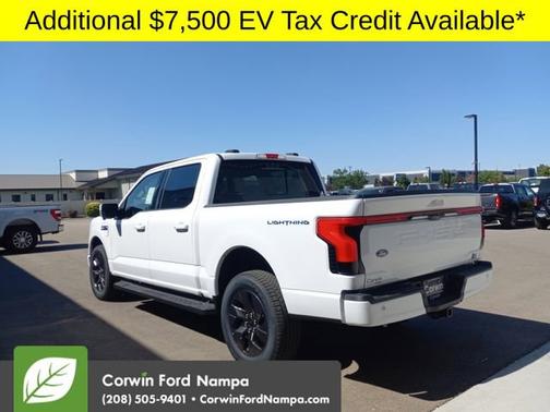 2025 Ford F-150 Lightning LARIAT